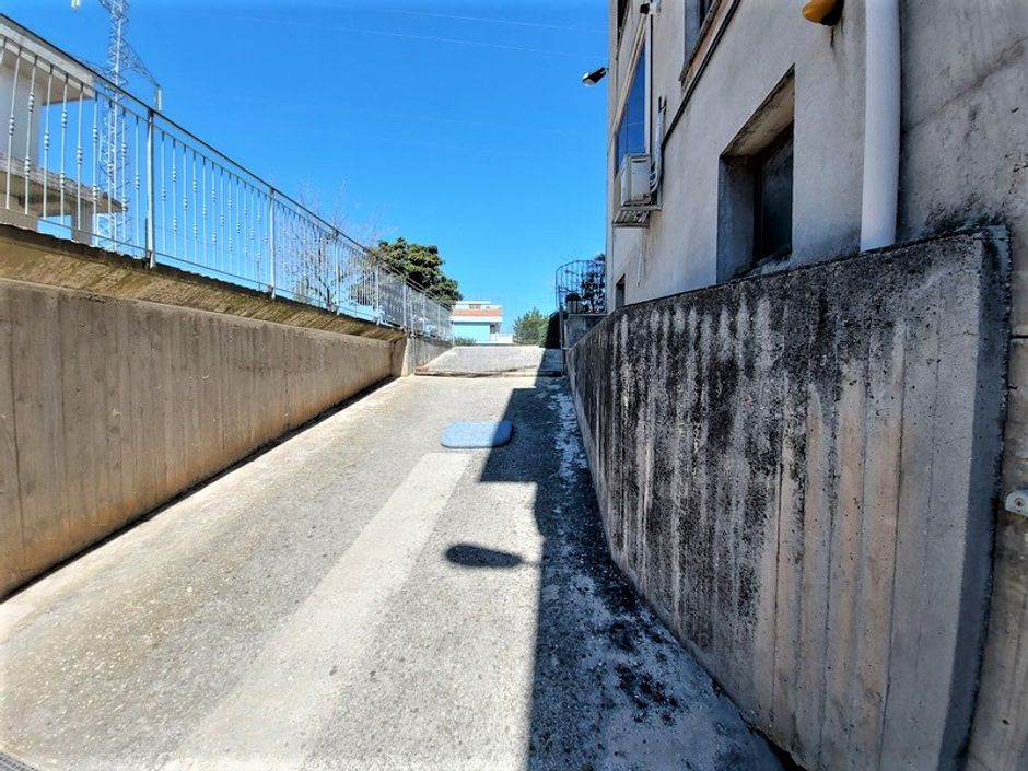 #16022 Opificio con uffici e autorimessa in vendita - foto 6