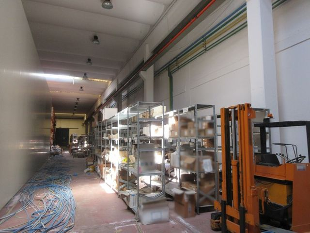 Fabbricati industriali in vendita