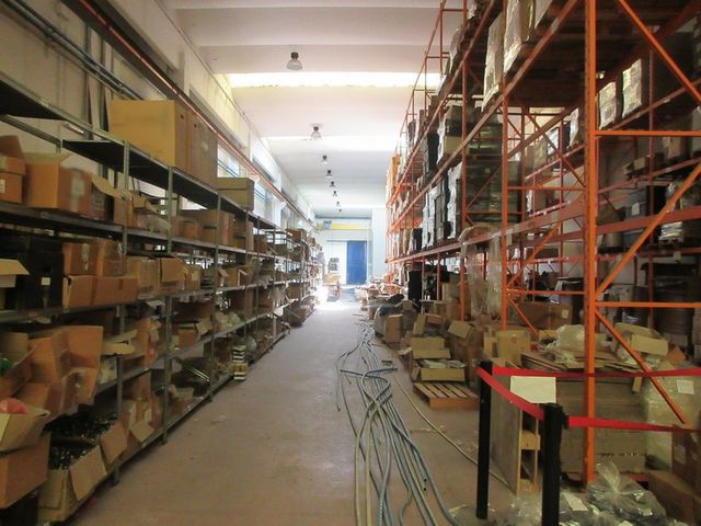 Fabbricati industriali in vendita
