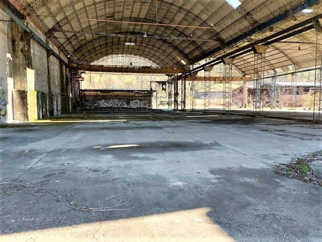Stabilimenti produttivi in vendita