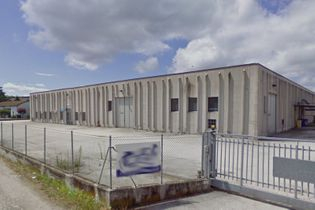 Capannoni artigianali in vendita