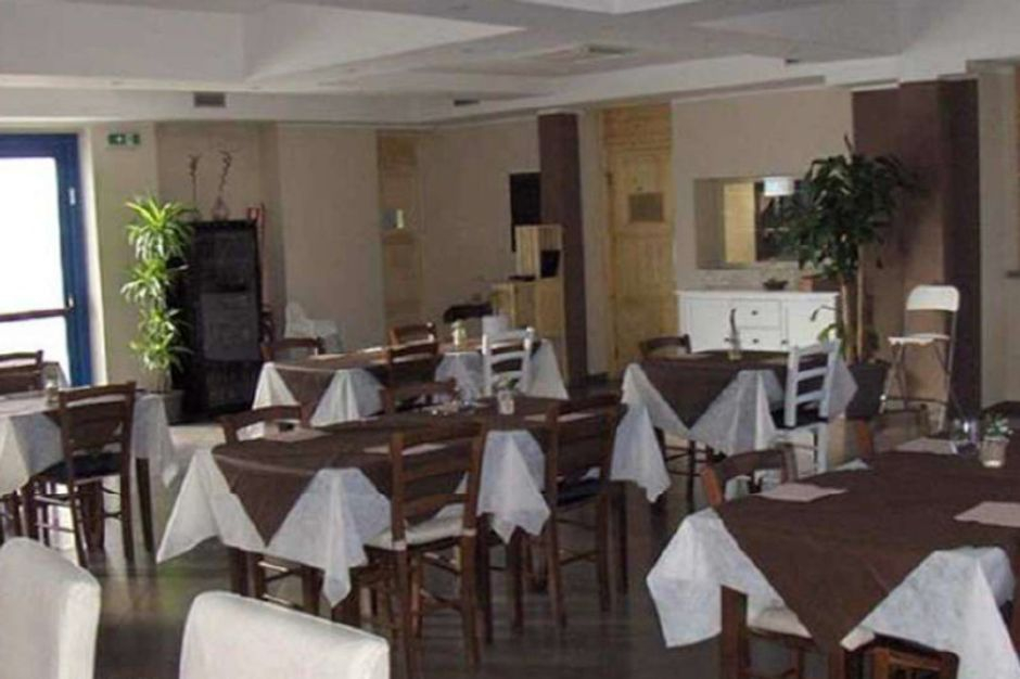 #16103 Capannone industriale con uffici, ristorante/bar e terreno in vendita - foto 4