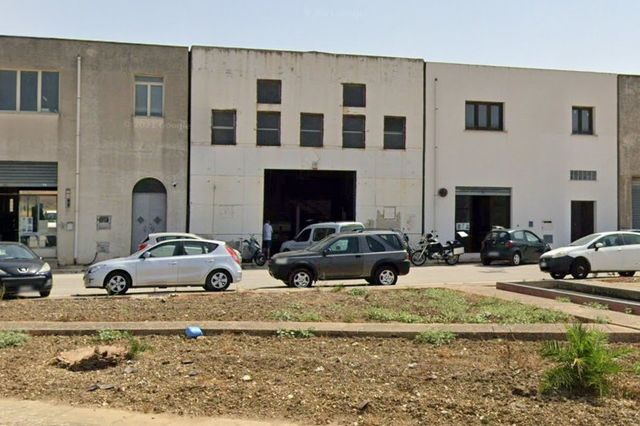 Laboratori in vendita