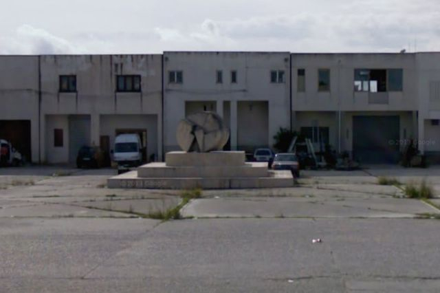 Laboratori in vendita