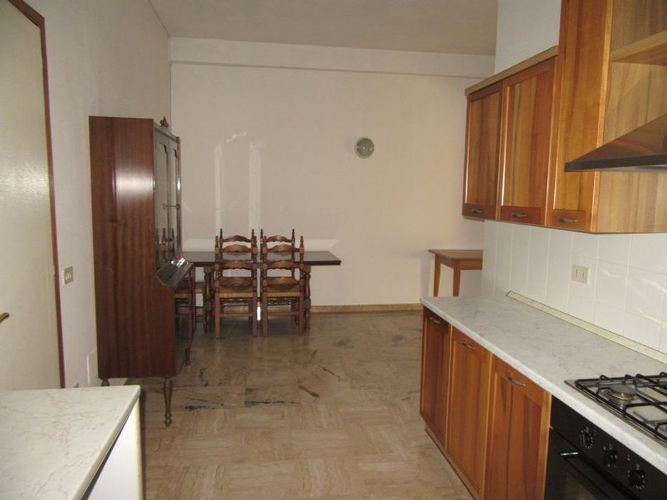 #1705 Capannone artigianale con alloggio per custode in vendita - foto 11