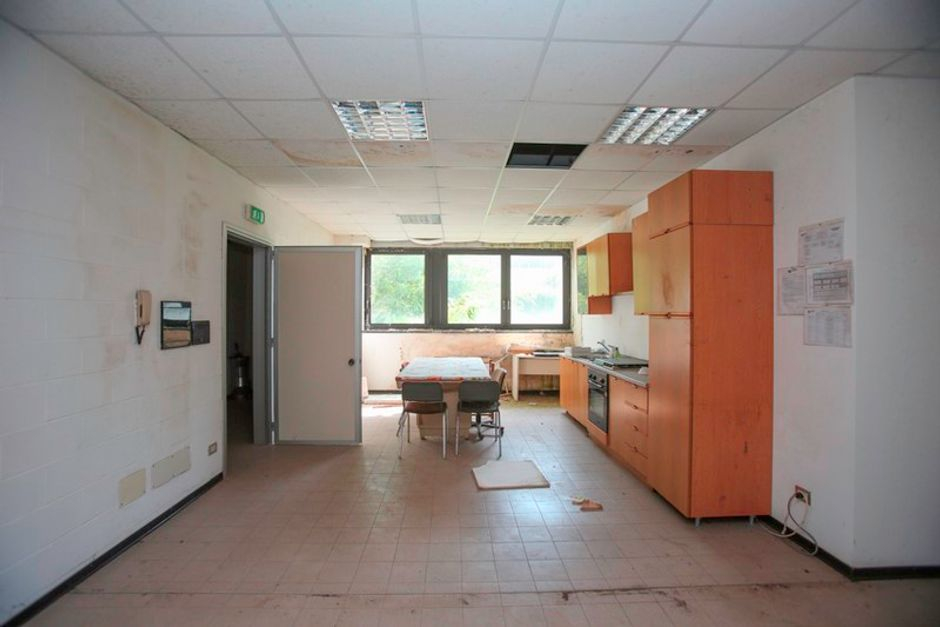 #1711 Porzione di capannone con uffici in vendita - foto 8