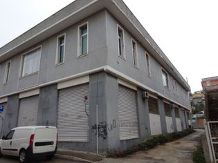 Immobili commerciali in vendita