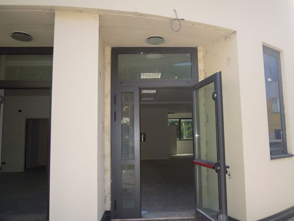 #1737 Negozio in edificio polifunzionale (sub. 6) in vendita - foto 6