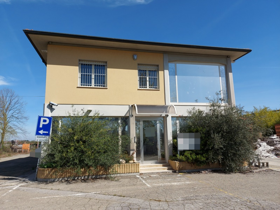 #17494 Complesso artigianale con uffici in vendita - foto 2