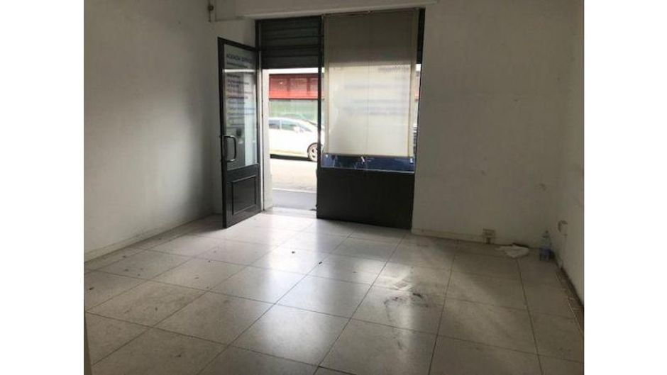 #17550 Negozio in zona residenziale in vendita - foto 1
