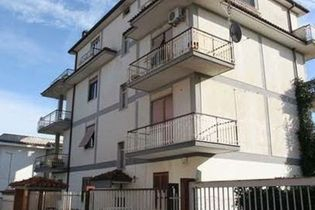 Capannoni artigianali in vendita