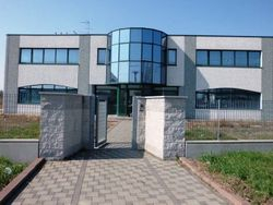 Industrial building with offices - Lot 1763 (Auction 1763)