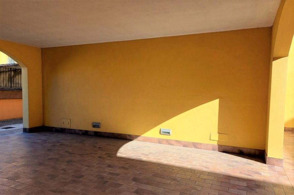 #17918 Deposito al grezzo tenuto a portico condiviso in vendita - foto 3