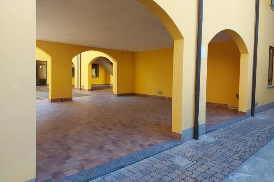 #17918 Deposito al grezzo tenuto a portico condiviso in vendita - foto 4