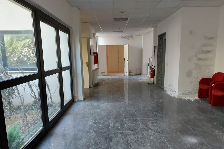 #17964 Edificio artigianale con uffici e corte esclusiva in vendita - foto 9