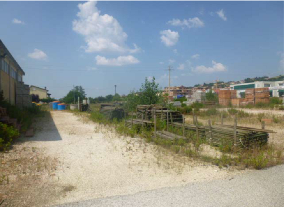 #1804 Capannone uso deposito con terreno edificabile in vendita - foto 9