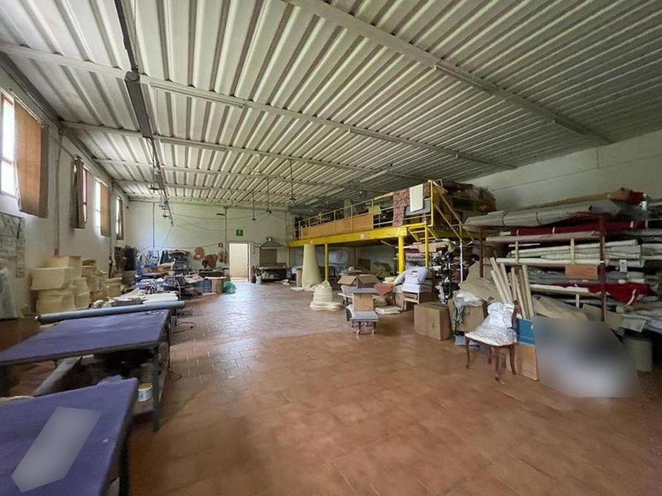 #18112 Capannone adibito a laboratorio artigianale in vendita - foto 4