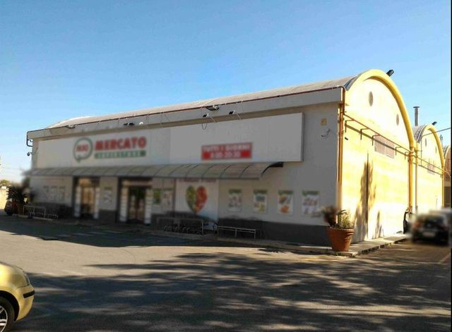 Fabbricati industriali in vendita