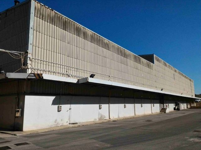 Fabbricati industriali in vendita