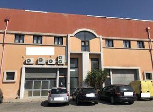 Capannoni artigianali in vendita
