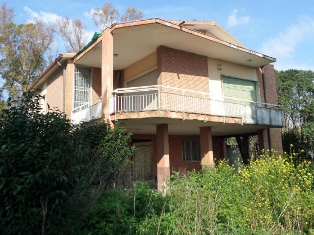 Locali deposito in vendita