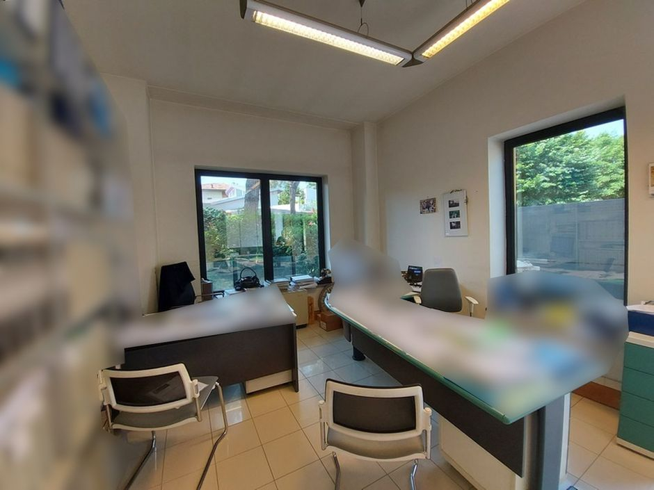 #18258 Capannone commerciale con show room e pertinenza esclusiva in vendita - foto 11