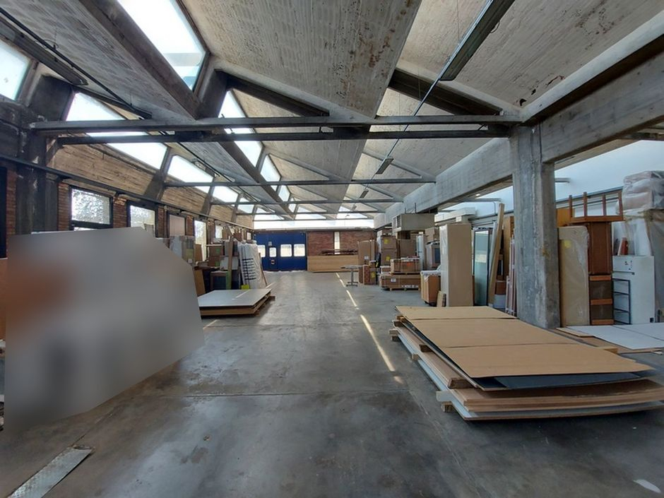 #18258 Capannone commerciale con show room e pertinenza esclusiva in vendita - foto 15