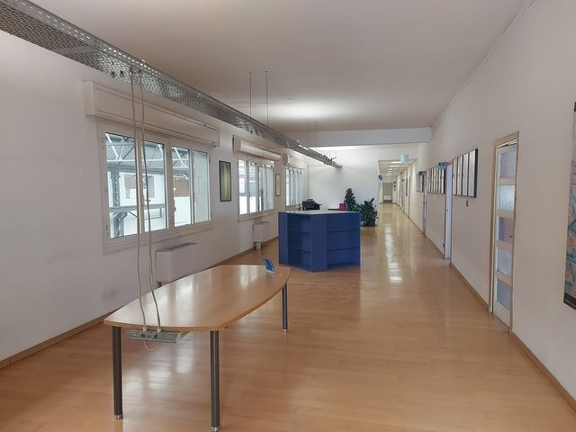 Complessi commerciali in vendita