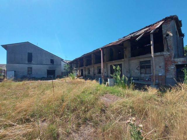 Rustici e casali in vendita