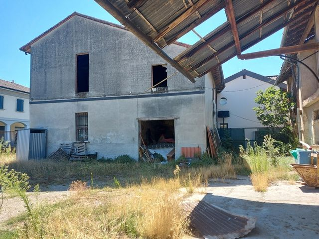 Rustici e casali in vendita
