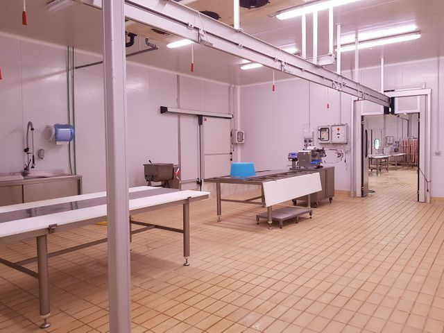 Fabbricati industriali in vendita