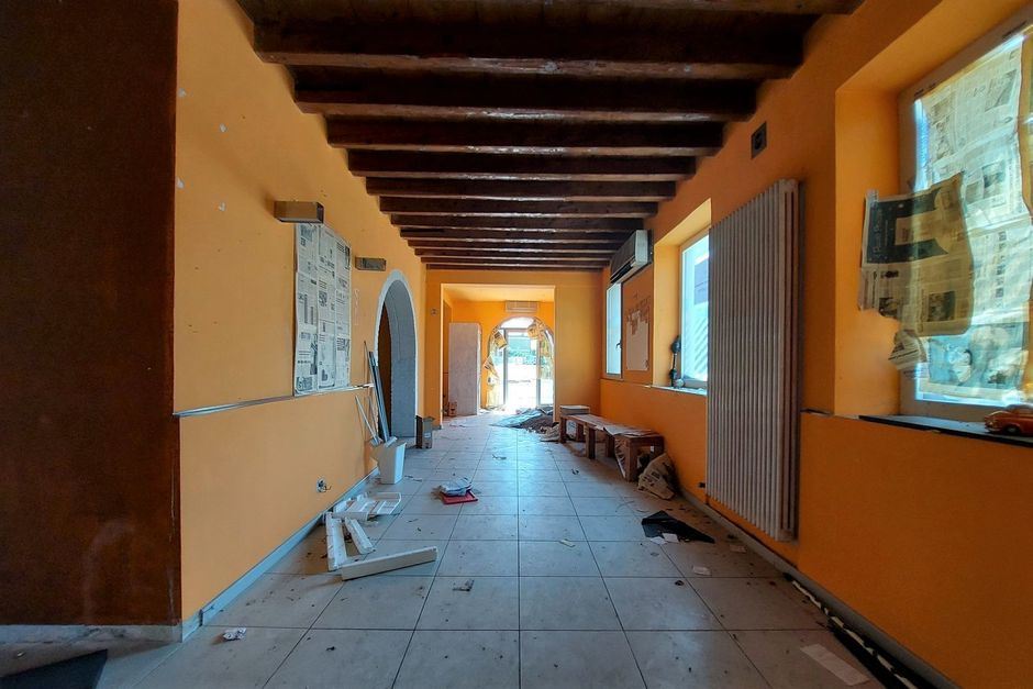 #18656 Locale commerciale per bar con servizi in vendita - foto 1