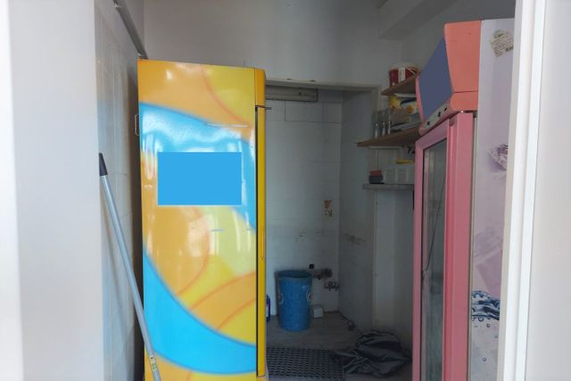 Negozi in vendita