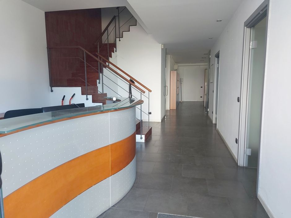 #18665 Capannone con uffici e area scoperta esclusiva in vendita - foto 8