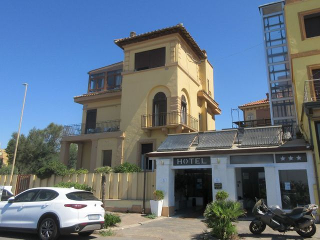 Alberghi in vendita