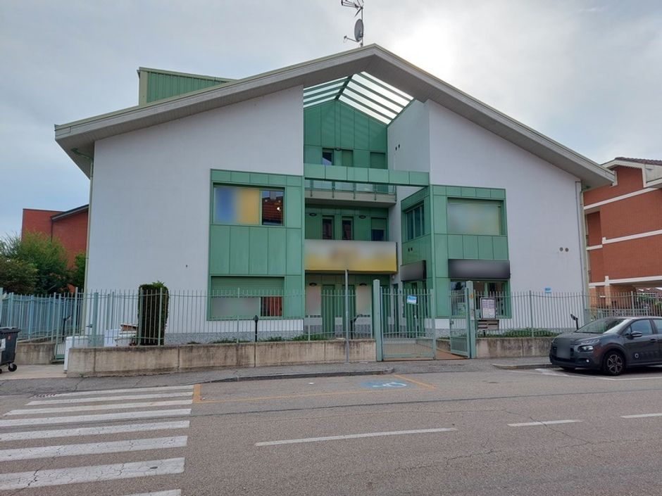 #18769 Negozio al piano terra con due garage in vendita - foto 11