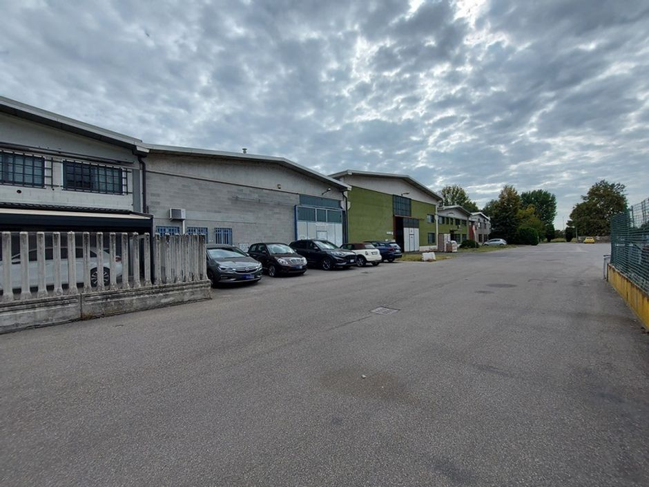 #18889 Capannone industriale in vendita - foto 2