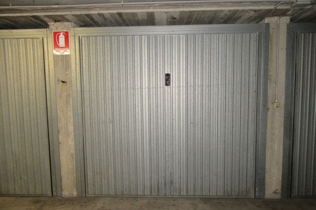 Garage in vendita