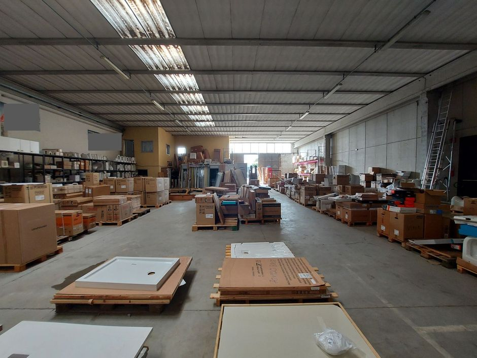 #18950 Capannone con zona espositiva e corte in vendita - foto 8