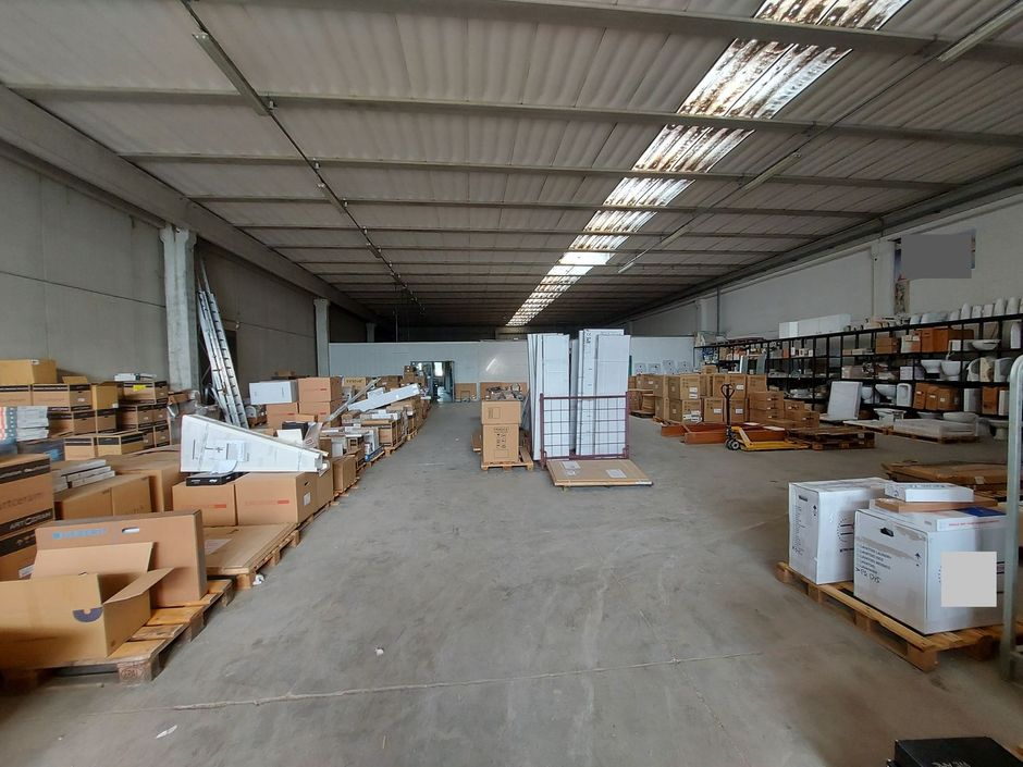 #18950 Capannone con zona espositiva e corte in vendita - foto 9