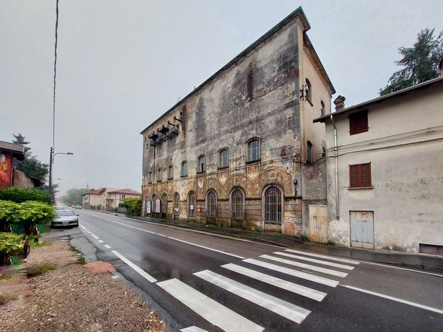Palazzi in vendita