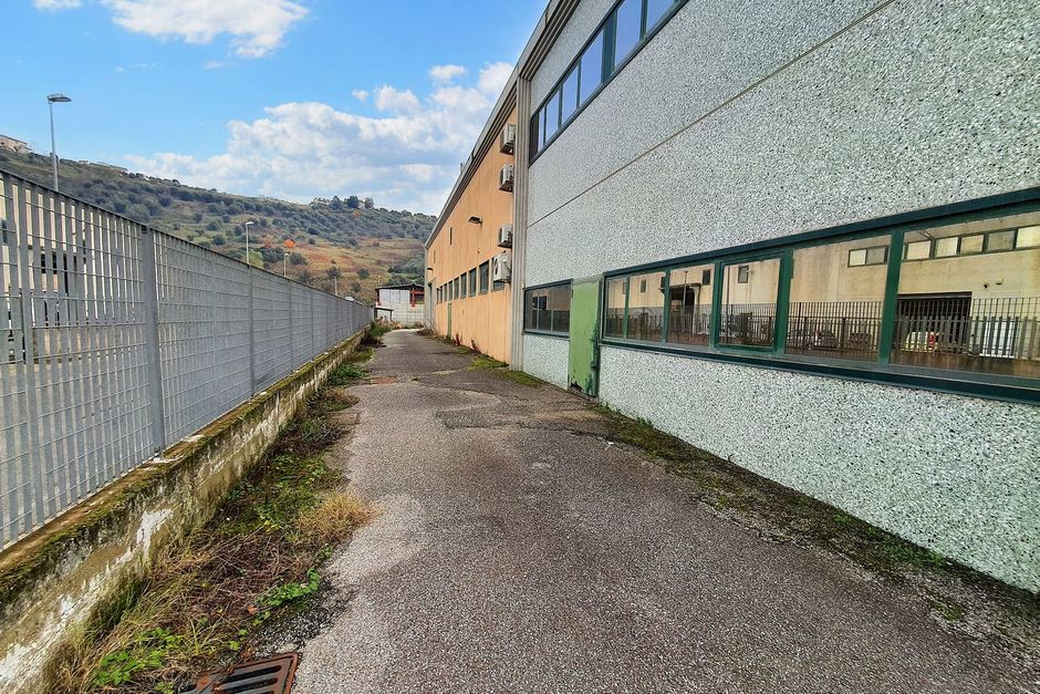 #19694 Capannone industriale con uffici e corte esterna in vendita - foto 14