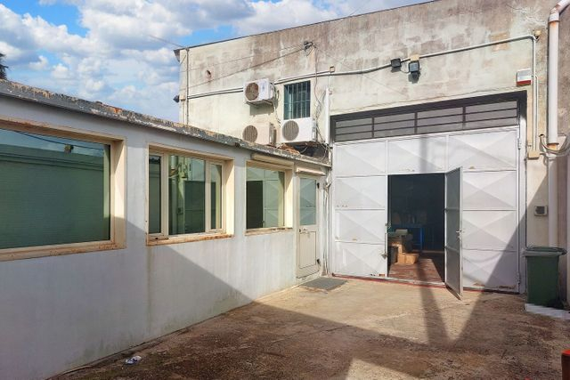 Fabbricati industriali in vendita