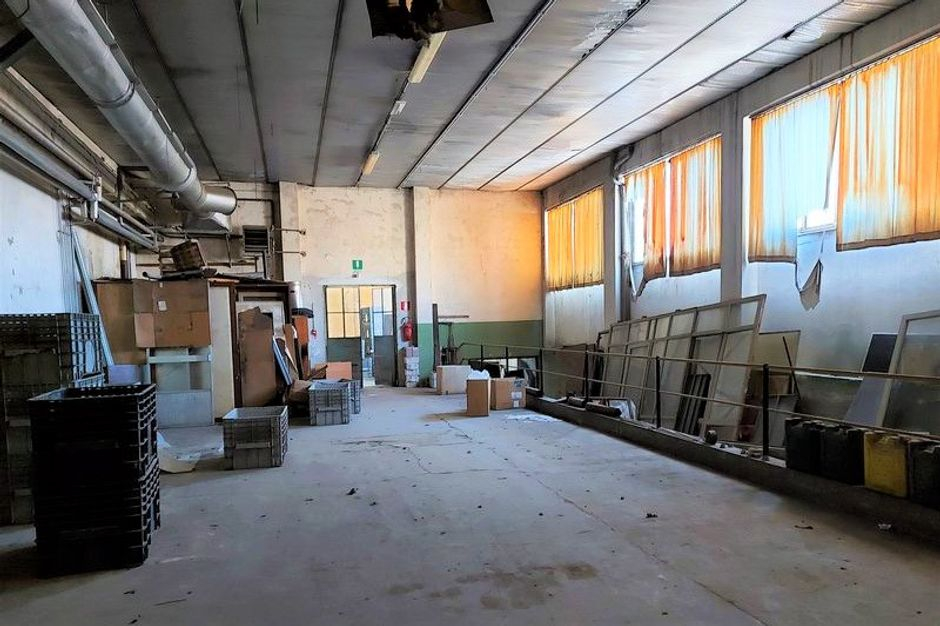 #19836 Due complessi industriali con pertinenze in vendita - foto 4