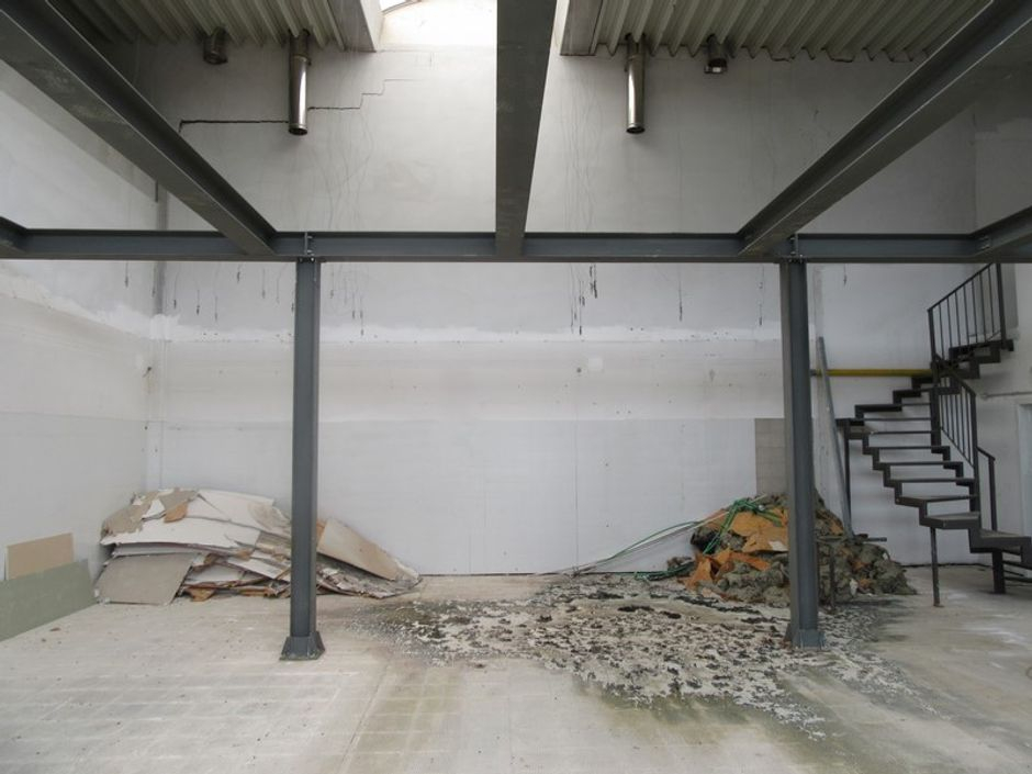#2137 Magazzino con uffici in vendita - foto 6