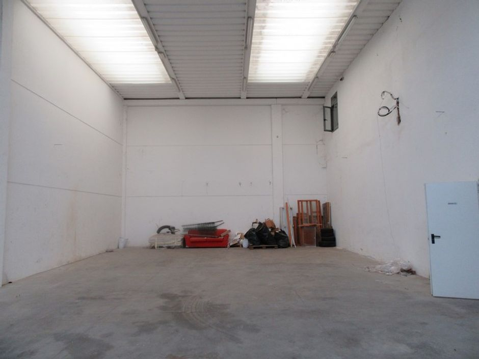 #2139 Magazzino con residenza ed uffici in vendita - foto 3