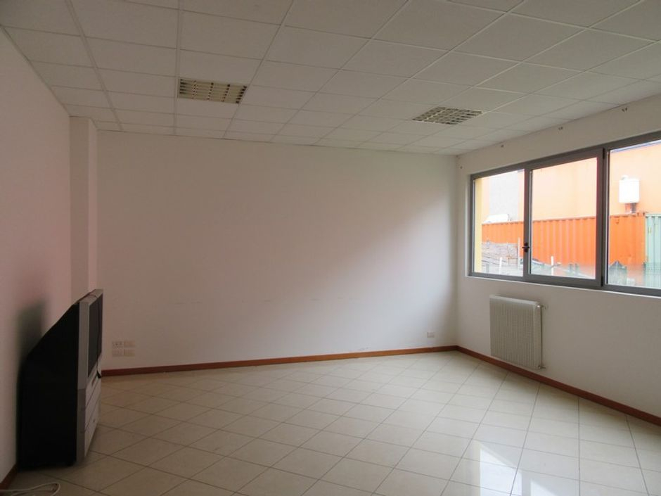 #2139 Magazzino con residenza ed uffici in vendita - foto 5