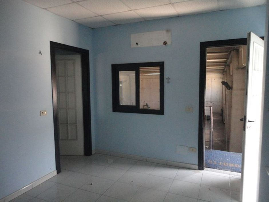 #2181 Capannone commerciale con uffici e corte esterna in vendita - foto 11