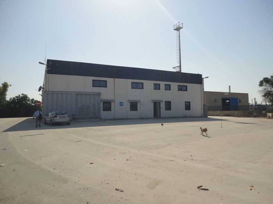 #2181 Capannone commerciale con uffici e corte esterna in vendita - foto 12