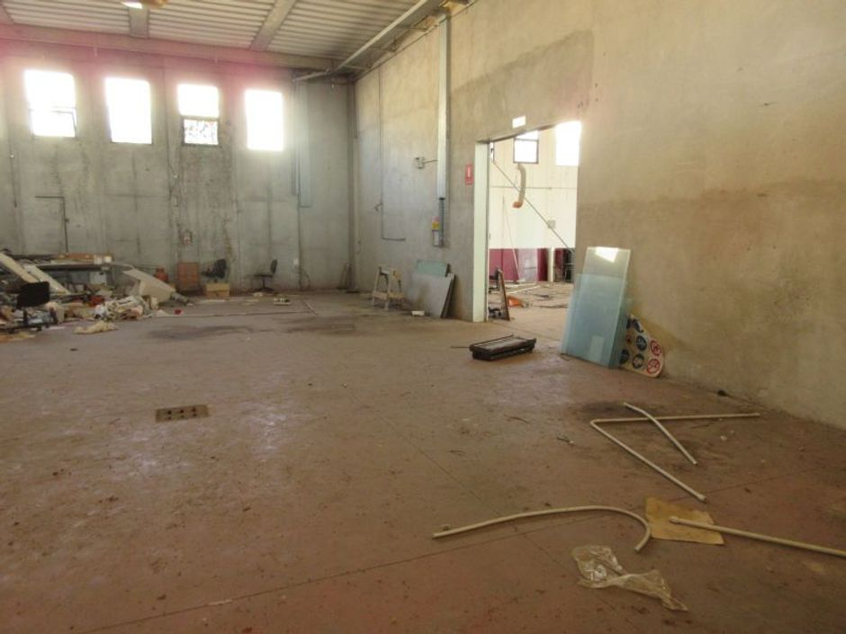 #2213 Capannone con uffici e ampia corte esclusiva in vendita - foto 10